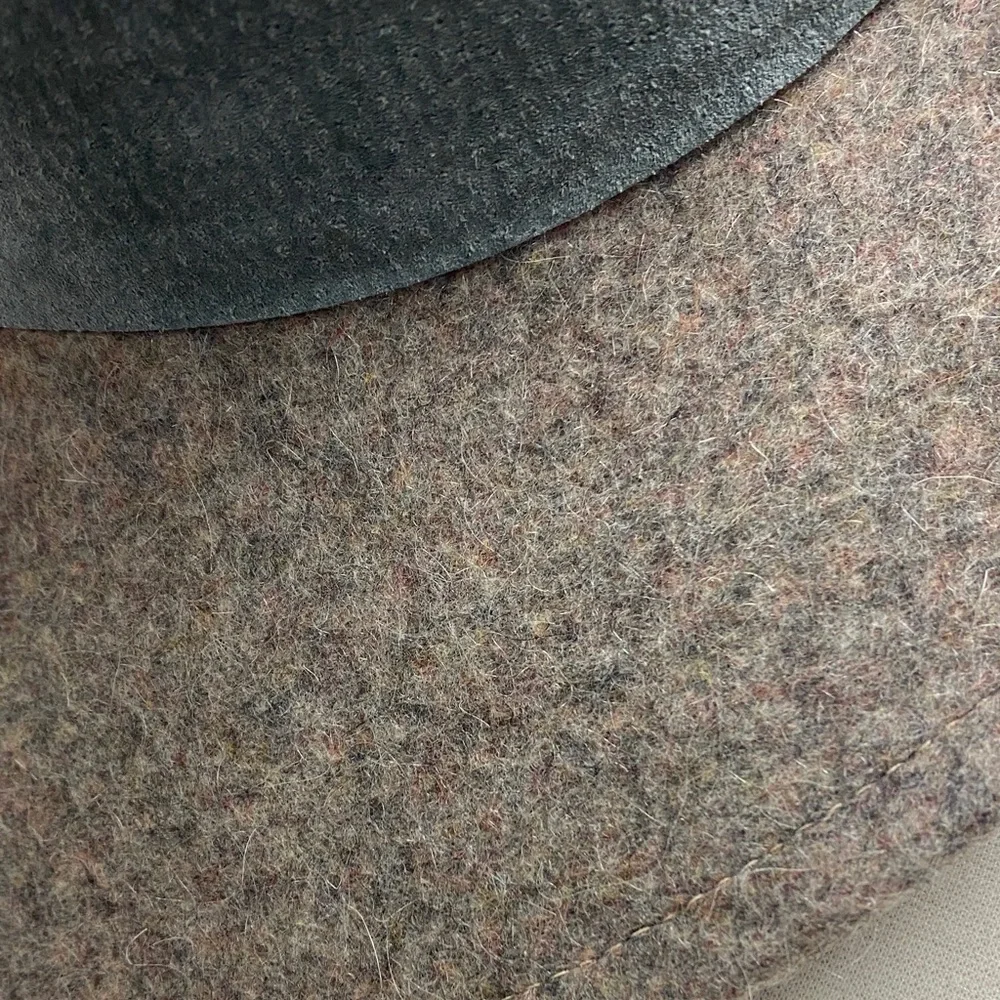 Vintage 70s- Whittal & Javits - mohair/neutral speckled tones with  teal band